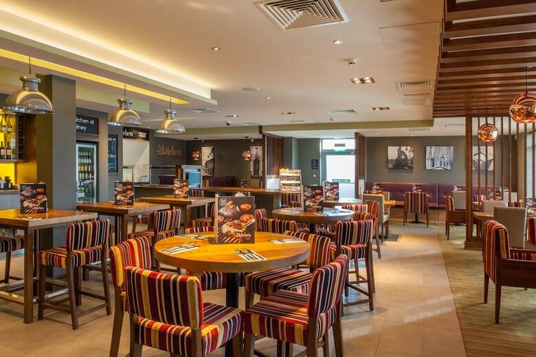 Hotel Premier Inn Witney
