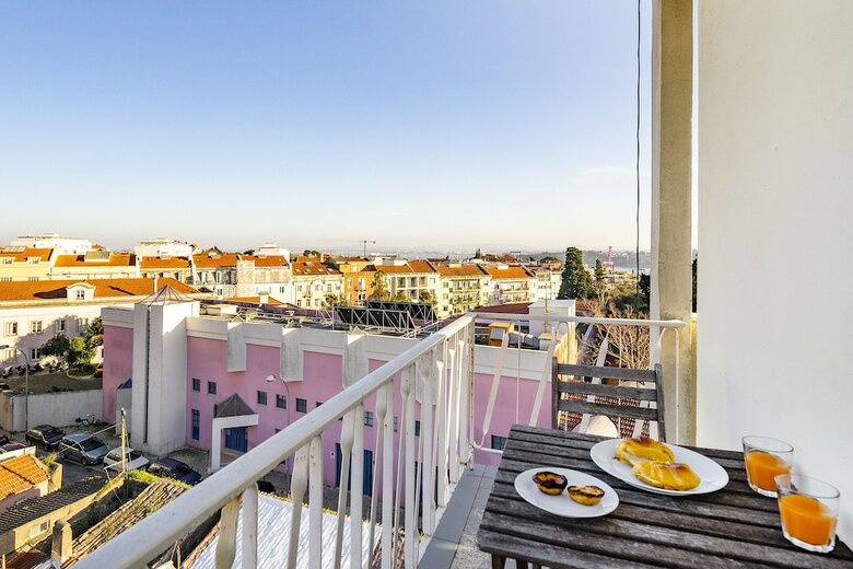 270 Panoramic View Premium Apartment