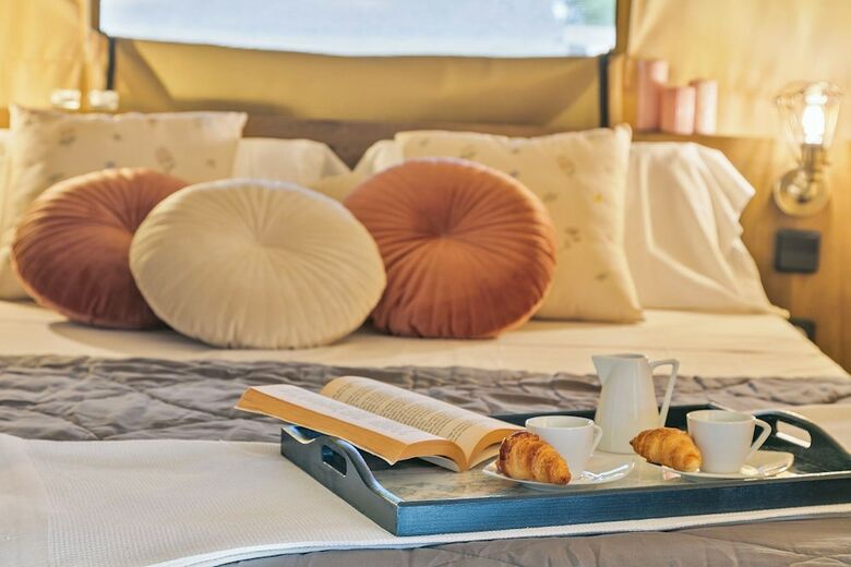 Camping Castell Montgr�