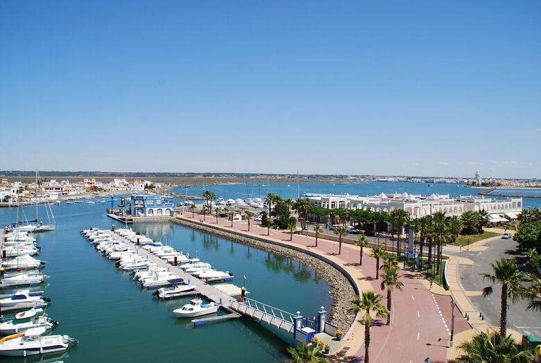 Luxury Front Line Apartment In Isla Canela Beach