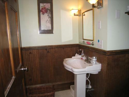 Allegheny Street Bed &amp; Breakfast