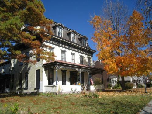 Allegheny Street Bed &amp; Breakfast