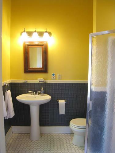 Allegheny Street Bed &amp; Breakfast