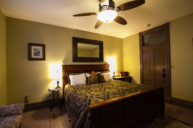 Bed & Breakfast Swantown Inn