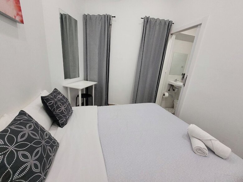 Hotel Ayz Elcano - Auto Check-in Property