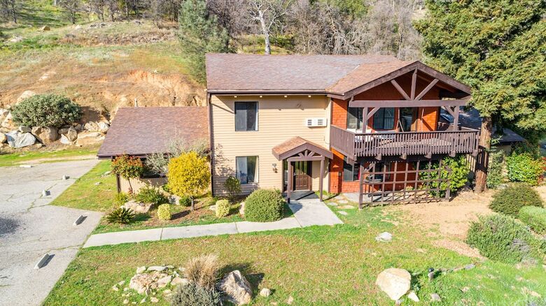 Hotel Mountain Trail Lodge & Vacation Rentals
