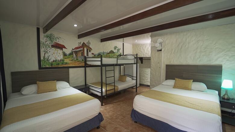 Hotel Flor Blanca