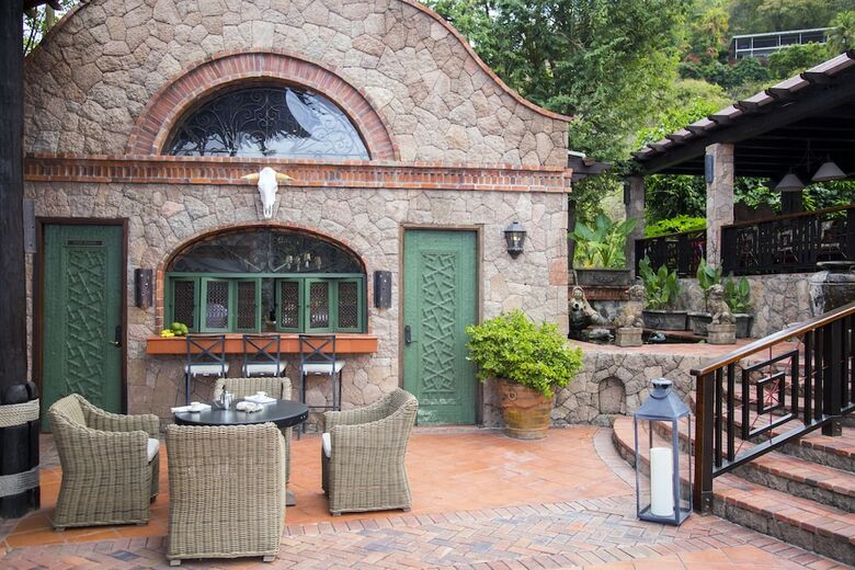 Caille Blanc Villa & Hotel - Adults Only