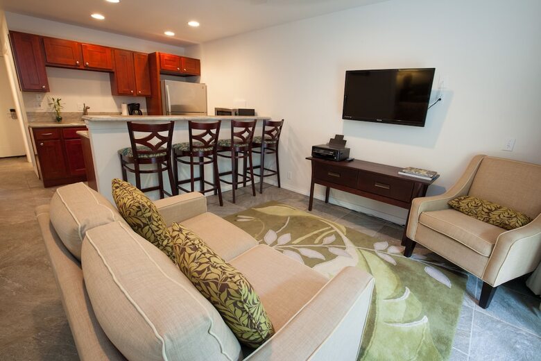 Hotel 2 Bedroom Kauai Vacation Rental