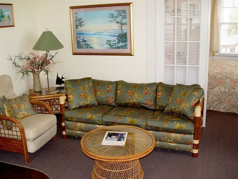 Aparthotel Sun N Fun Beachfront Vacation Rentals