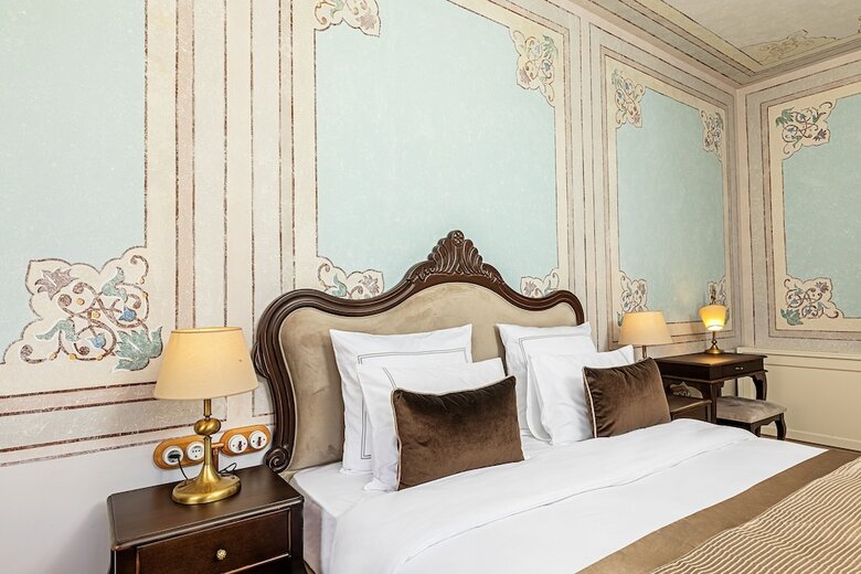 Meroddi Barnathan Hotel