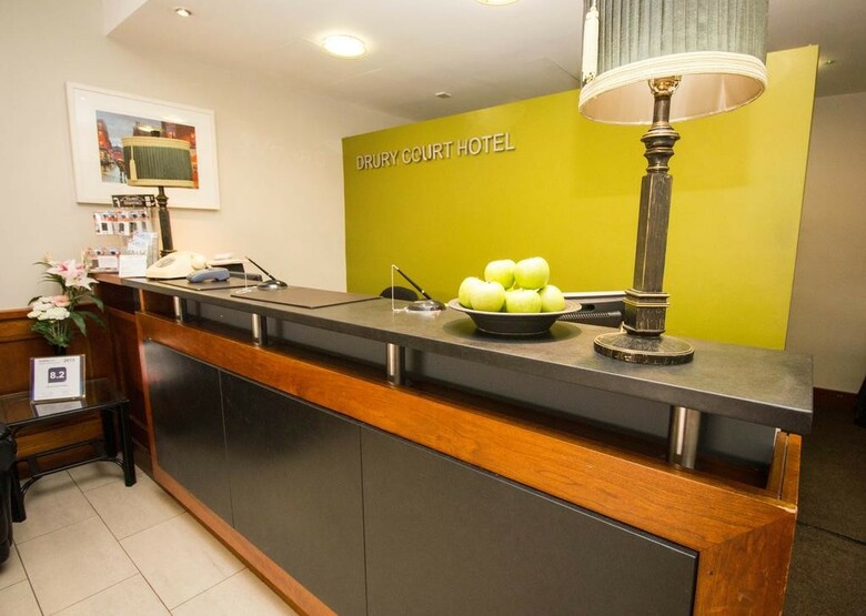 Hotel Drury Court