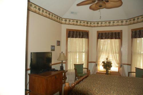 Shiloah Manor B&B And Event Center