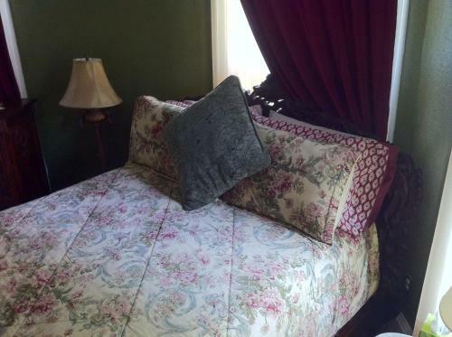 Grand Avenue Bed And Breakfast