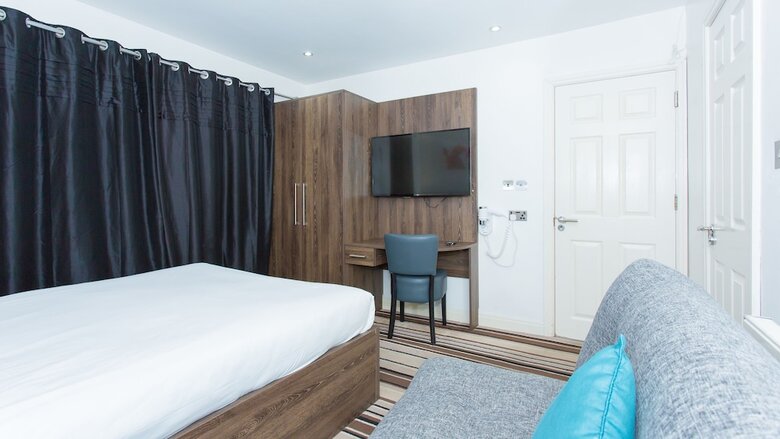 Langley Guest House