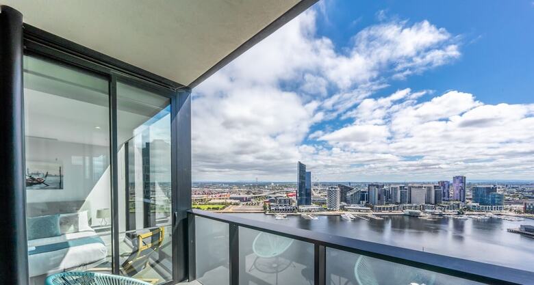 Melbourne Private Apartments - Collins Wharf Waterfront, Docklands