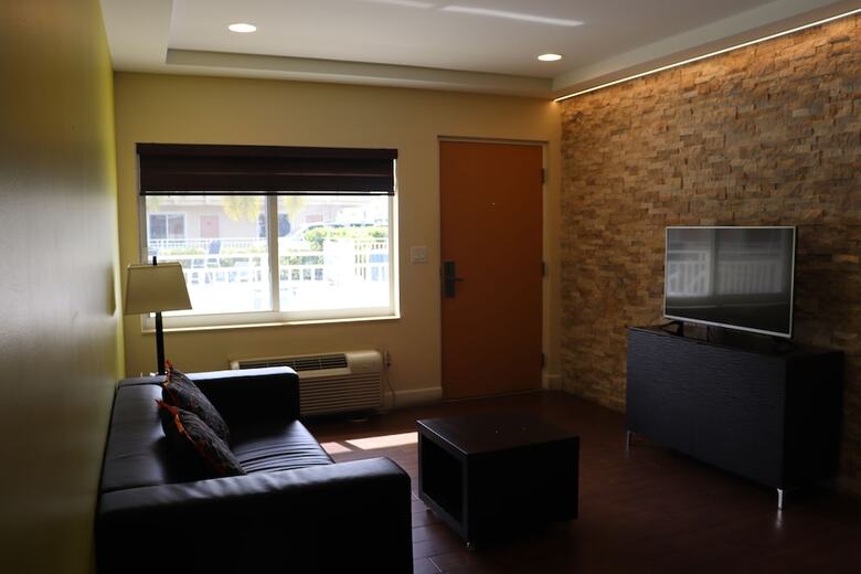 Hotel Curtis Inn & Suites