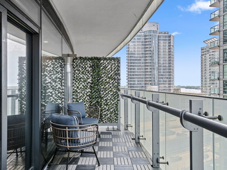 Aparthotel Stallion Suites Opp Cn Tower & Scotiabank Arena