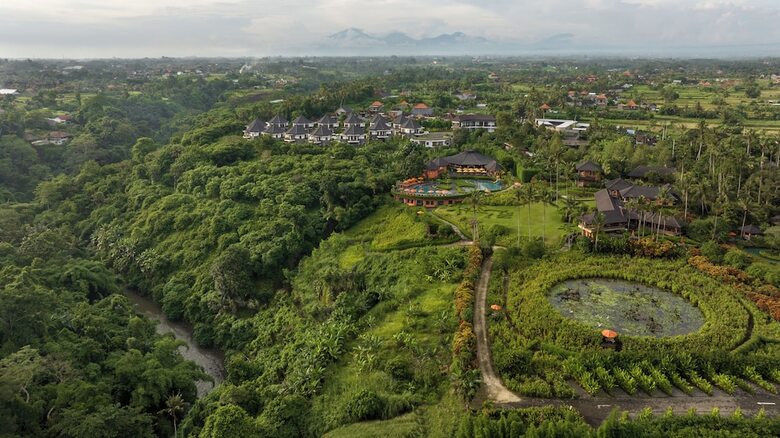 Hotel Swan Paradise A Pramana Experience