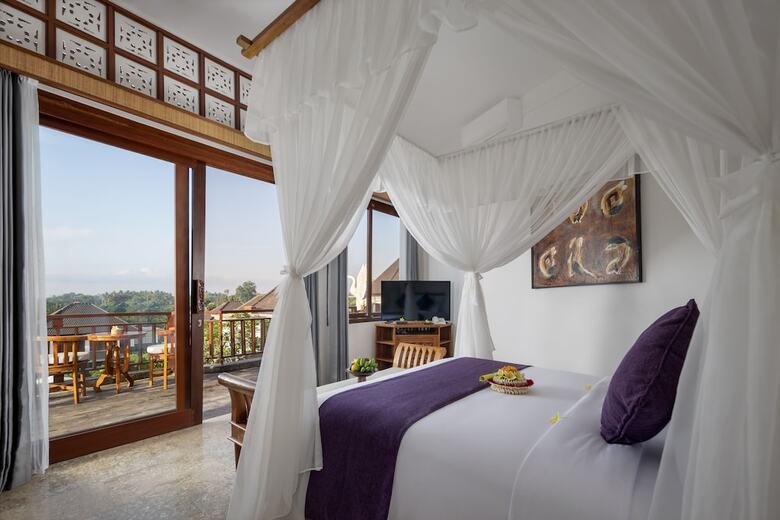 Hotel Swan Paradise A Pramana Experience
