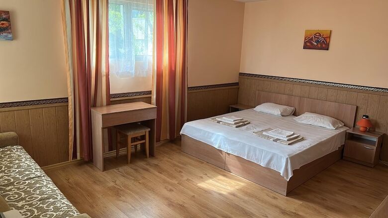 Hayat Hotel Ltd