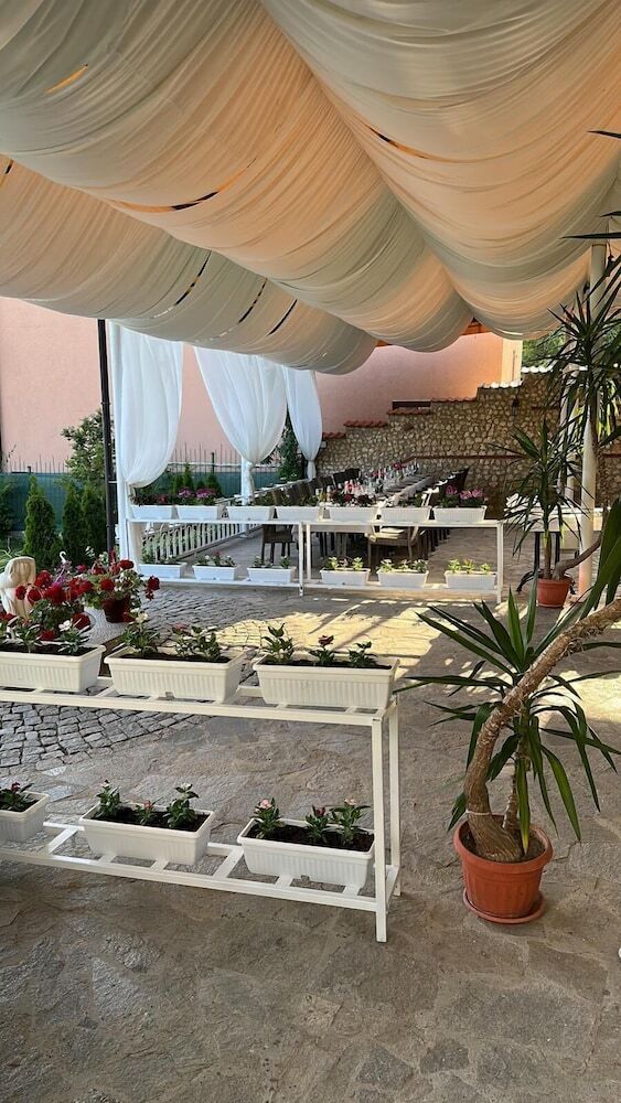 Hayat Hotel Ltd