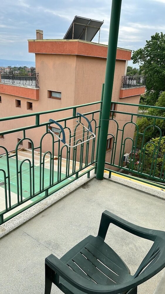 Hayat Hotel Ltd