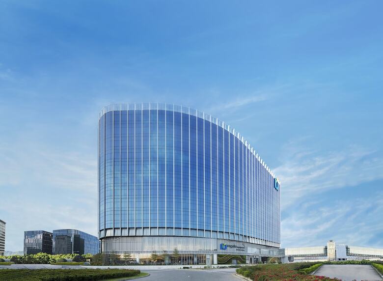 Regala Skycity Hotel By Regal Hotels