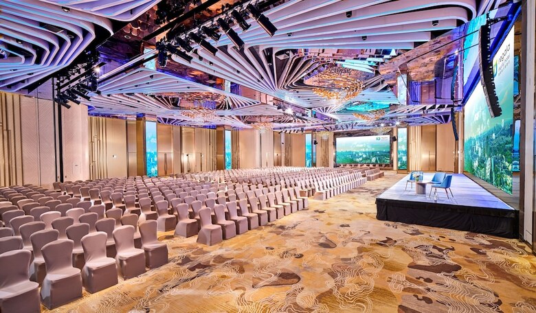 Regala Skycity Hotel By Regal Hotels