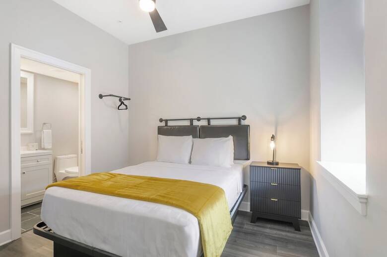 Aparthotel Bywater Suite Hotel
