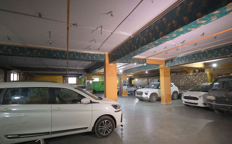 Hotel Tulsi Garden - Near Prem Mandir Vrindavan
