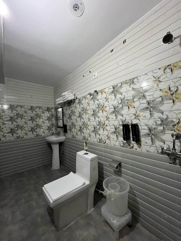 Hotel Tulsi Garden - Near Prem Mandir Vrindavan