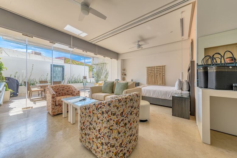 Aparthotel Maxwell Collection Romantic Zone
