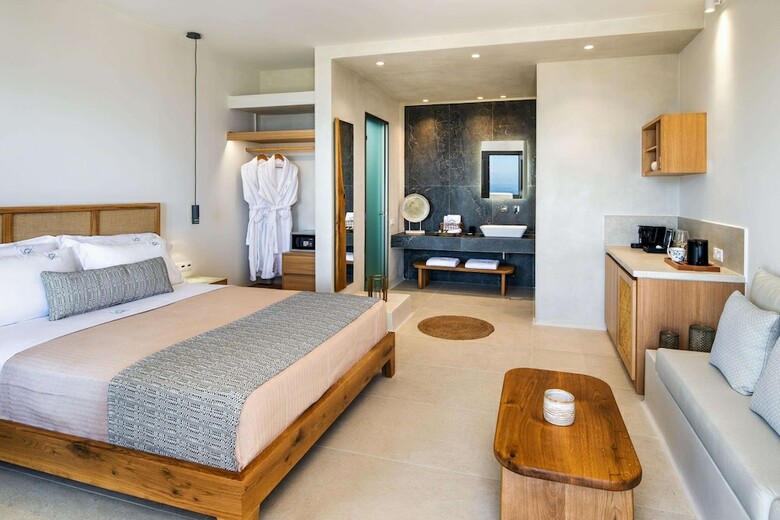 Hotel Venus Sunrise Suites & Villas