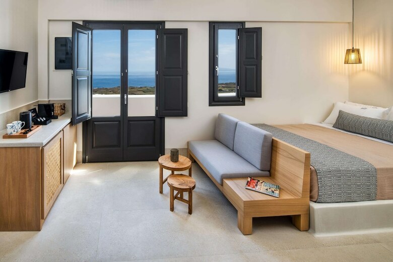 Hotel Venus Sunrise Suites & Villas