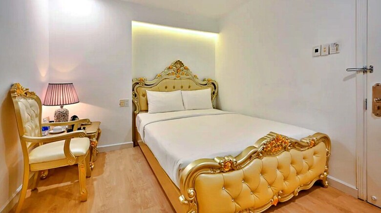 Hanz Premium Le Thanh Ton Hotel