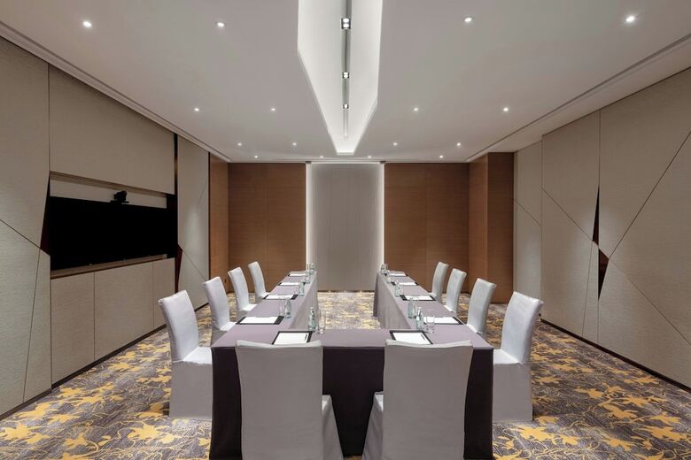Sheraton Hong Kong Tung Chung Hotel