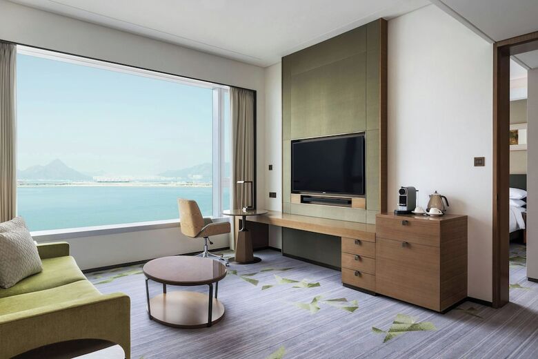 Sheraton Hong Kong Tung Chung Hotel