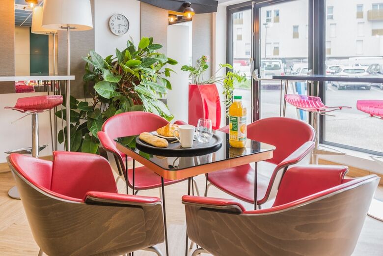 Hotel Zola 45 Bezons La Defense