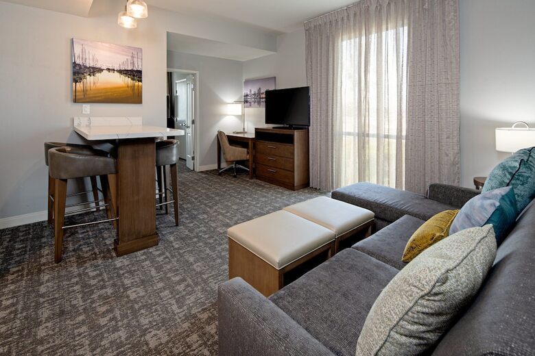 Hotel Staybridge Suites Long Beach Airport By Ihg