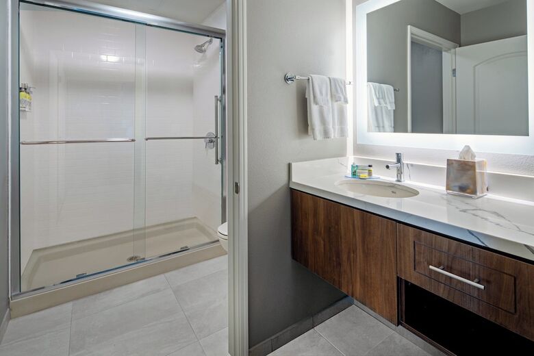 Hotel Staybridge Suites Long Beach Airport By Ihg