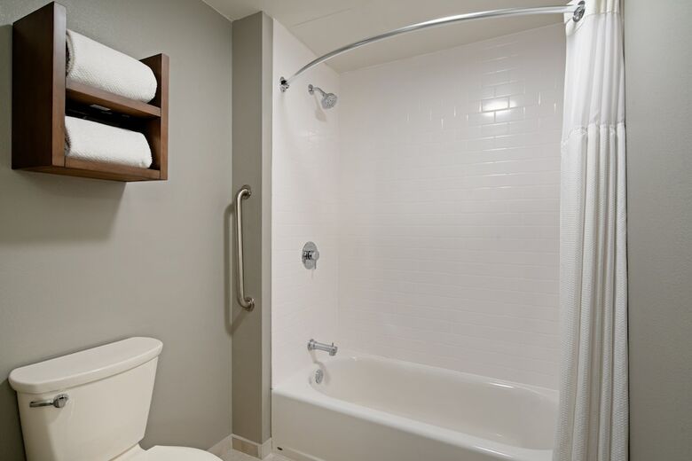 Hotel Staybridge Suites Long Beach Airport By Ihg