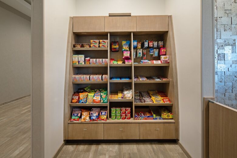 Hotel Staybridge Suites Long Beach Airport By Ihg