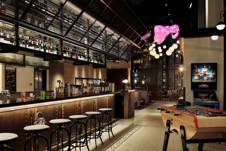 Hotel Moxy Osaka Umeda