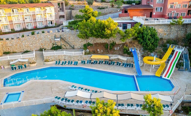Hotel Senza Garden Holiday Club