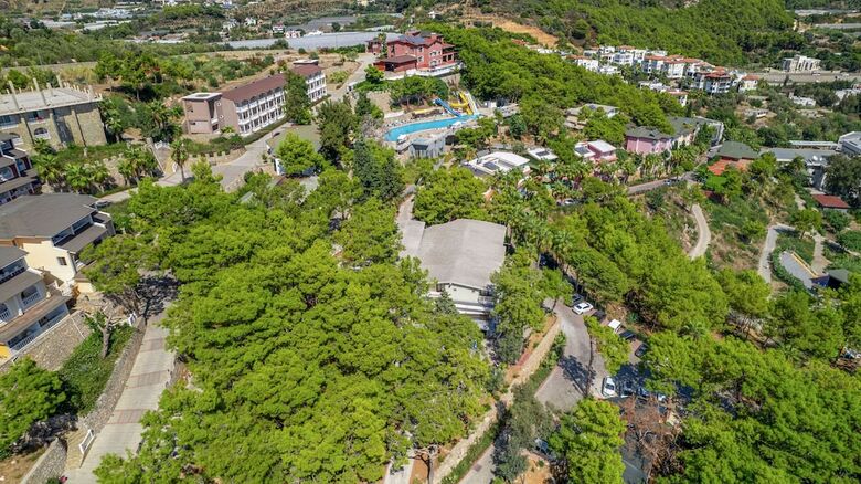 Hotel Senza Garden Holiday Club