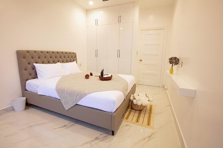 Aparthotel K Building