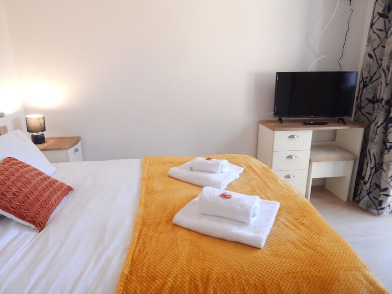 Brookfield En-suite Rooms
