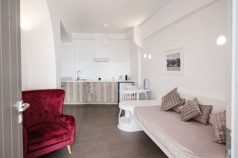 Amphitrite Suites Santorini