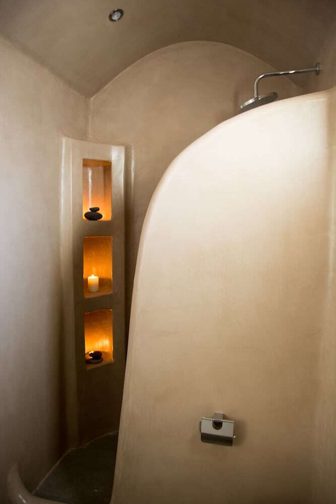 Amphitrite Suites Santorini